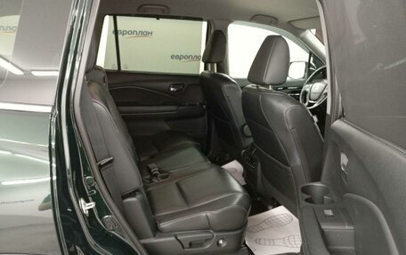 Honda Pilot III рестайлинг, 2017 год, 2 950 000 рублей, 12 фотография