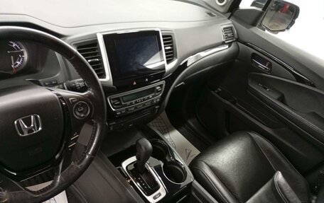 Honda Pilot III рестайлинг, 2017 год, 2 950 000 рублей, 11 фотография