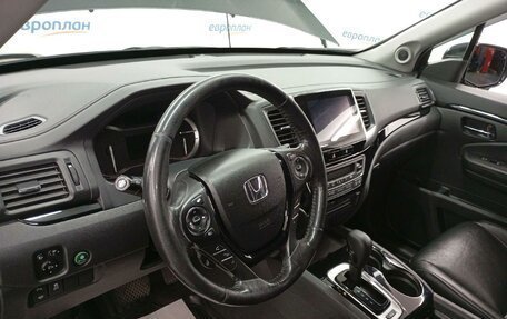 Honda Pilot III рестайлинг, 2017 год, 2 950 000 рублей, 6 фотография