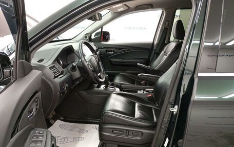 Honda Pilot III рестайлинг, 2017 год, 2 950 000 рублей, 8 фотография