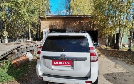 Toyota Land Cruiser Prado 150 рестайлинг 2, 2014 год, 3 350 000 рублей, 3 фотография