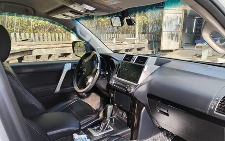 Toyota Land Cruiser Prado 150 рестайлинг 2, 2014 год, 3 350 000 рублей, 6 фотография