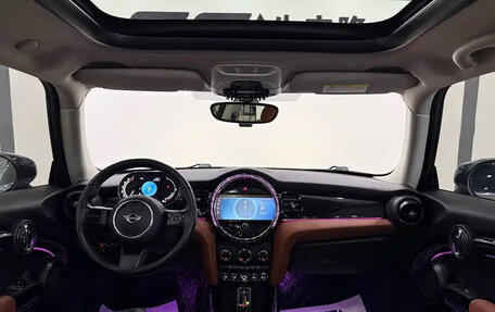 MINI Hatch, 2022 год, 1 980 000 рублей, 6 фотография