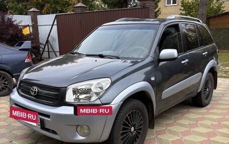 Toyota RAV4, 2004 год, 850 000 рублей, 2 фотография