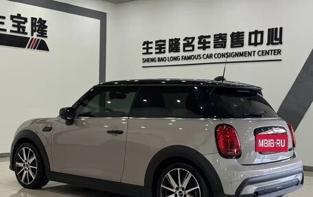 MINI Hatch, 2022 год, 1 980 000 рублей, 3 фотография
