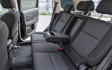 Mitsubishi Outlander III рестайлинг 3, 2019 год, 2 250 000 рублей, 23 фотография