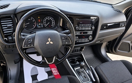 Mitsubishi Outlander III рестайлинг 3, 2019 год, 2 250 000 рублей, 18 фотография