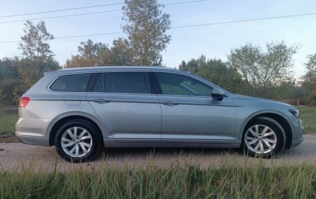 Volkswagen Passat B8 рестайлинг, 2019 год, 1 890 000 рублей, 3 фотография