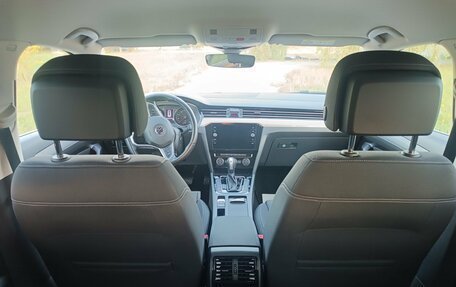 Volkswagen Passat B8 рестайлинг, 2019 год, 1 890 000 рублей, 14 фотография