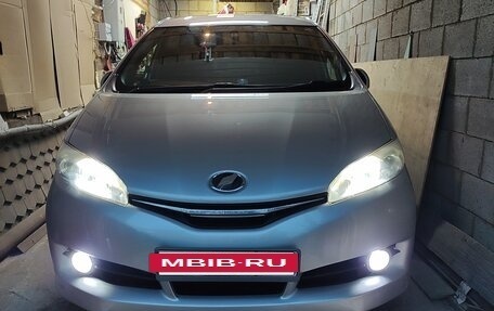 Toyota Wish II, 2014 год, 1 320 000 рублей, 17 фотография
