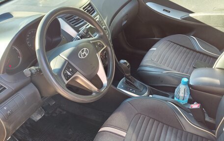 Hyundai Solaris II рестайлинг, 2015 год, 825 000 рублей, 6 фотография