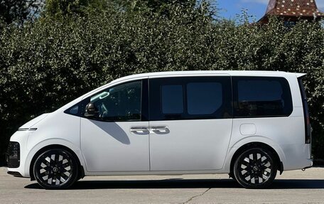 Hyundai Staria, 2025 год, 8 990 000 рублей, 2 фотография