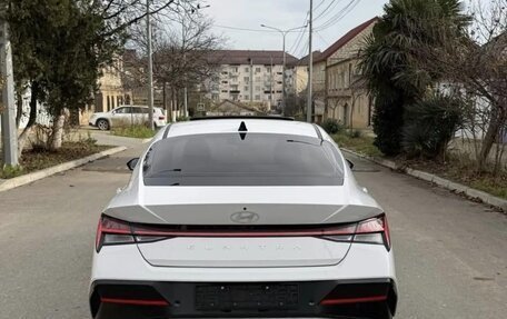 Hyundai Elantra, 2024 год, 1 730 000 рублей, 6 фотография
