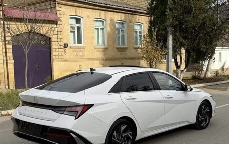 Hyundai Elantra, 2024 год, 1 730 000 рублей, 7 фотография