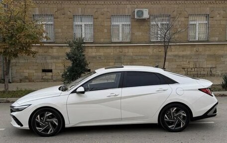 Hyundai Elantra, 2024 год, 1 730 000 рублей, 9 фотография