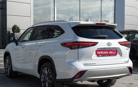 Toyota Highlander, 2026 год, 5 800 000 рублей, 5 фотография