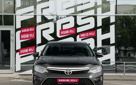 Toyota Camry, 2017 год, 1 990 000 рублей, 3 фотография