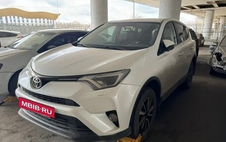 Toyota RAV4, 2018 год, 2 171 400 рублей, 4 фотография