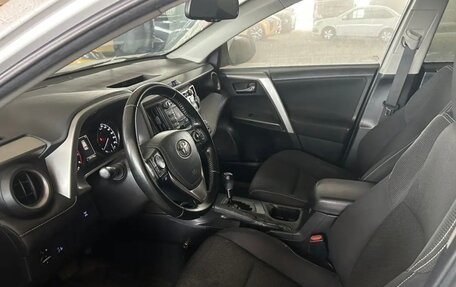 Toyota RAV4, 2018 год, 2 171 400 рублей, 6 фотография