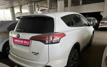 Toyota RAV4, 2018 год, 2 171 400 рублей, 3 фотография