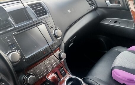 Toyota Highlander III, 2013 год, 2 450 000 рублей, 14 фотография