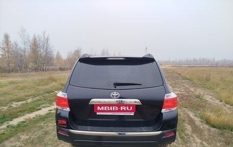 Toyota Highlander III, 2013 год, 2 450 000 рублей, 6 фотография