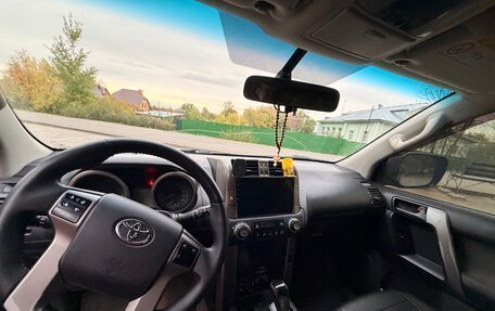 Toyota Land Cruiser Prado 150 рестайлинг 2, 2013 год, 2 500 000 рублей, 7 фотография