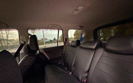 Toyota Land Cruiser Prado 150 рестайлинг 2, 2013 год, 2 500 000 рублей, 8 фотография