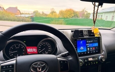 Toyota Land Cruiser Prado 150 рестайлинг 2, 2013 год, 2 500 000 рублей, 9 фотография