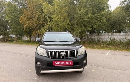 Toyota Land Cruiser Prado 150 рестайлинг 2, 2013 год, 2 500 000 рублей, 2 фотография