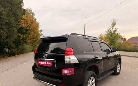 Toyota Land Cruiser Prado 150 рестайлинг 2, 2013 год, 2 500 000 рублей, 5 фотография