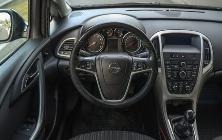Opel Astra J, 2011 год, 649 777 рублей, 12 фотография