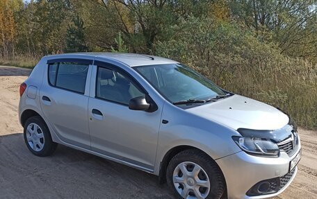 Renault Sandero II рестайлинг, 2018 год, 620 000 рублей, 2 фотография