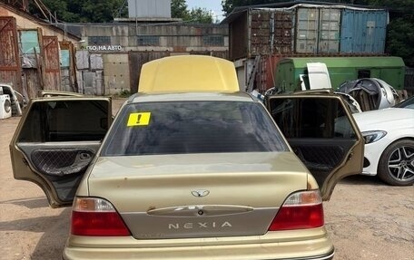 Daewoo Nexia I рестайлинг, 2004 год, 80 000 рублей, 2 фотография