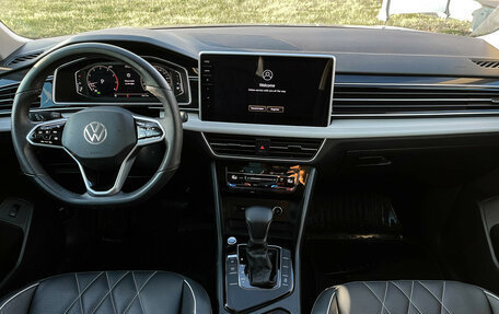 Volkswagen Tiguan II, 2023 год, 3 299 000 рублей, 12 фотография