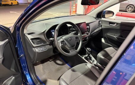 Hyundai Solaris II рестайлинг, 2022 год, 1 700 000 рублей, 10 фотография