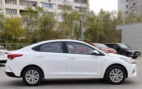 Hyundai Solaris II рестайлинг, 2022 год, 1 450 000 рублей, 4 фотография