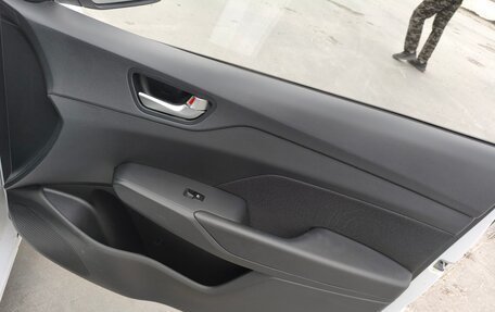 Hyundai Solaris II рестайлинг, 2022 год, 1 450 000 рублей, 26 фотография
