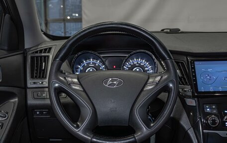 Hyundai Sonata VI, 2011 год, 950 000 рублей, 17 фотография