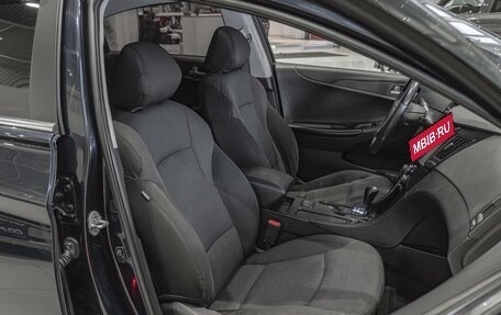 Hyundai Sonata VI, 2011 год, 950 000 рублей, 8 фотография