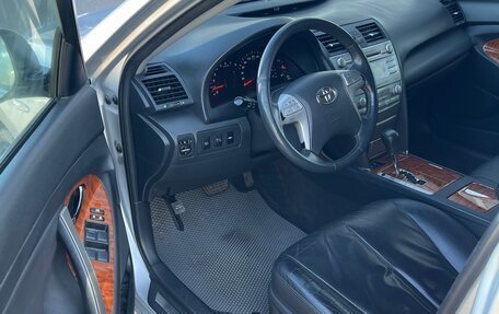 Toyota Camry, 2008 год, 1 100 000 рублей, 8 фотография