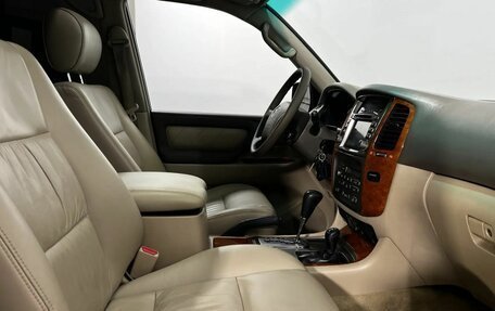 Toyota Land Cruiser 100 рестайлинг 2, 2005 год, 2 150 000 рублей, 13 фотография
