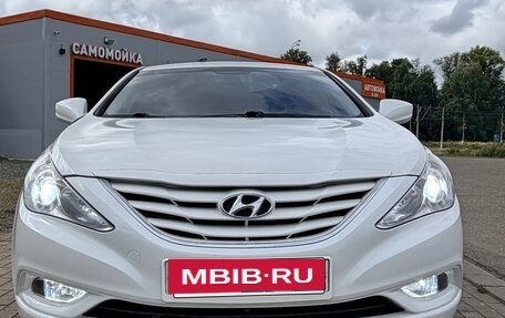 Hyundai Sonata VI, 2012 год, 1 050 000 рублей, 8 фотография