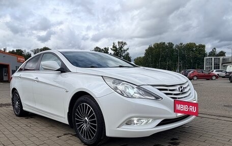 Hyundai Sonata VI, 2012 год, 1 050 000 рублей, 9 фотография