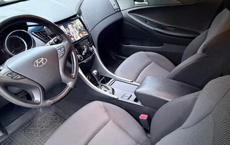 Hyundai Sonata VI, 2012 год, 1 050 000 рублей, 22 фотография