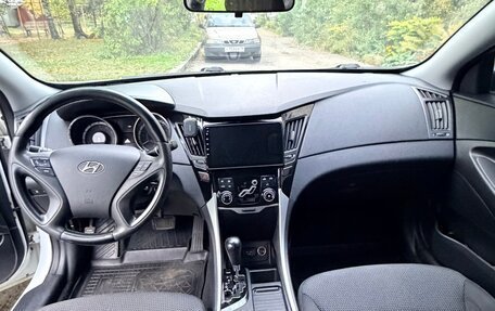 Hyundai Sonata VI, 2012 год, 1 050 000 рублей, 20 фотография