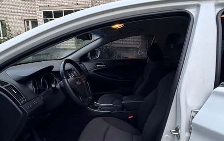 Hyundai Sonata VI, 2012 год, 1 050 000 рублей, 32 фотография