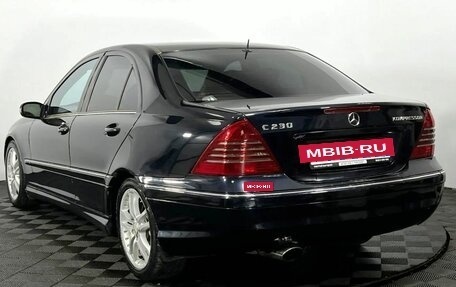 Mercedes-Benz C-Класс, 2005 год, 620 000 рублей, 8 фотография