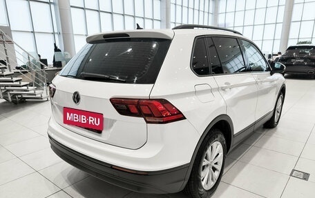 Volkswagen Tiguan II, 2020 год, 2 050 000 рублей, 9 фотография