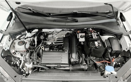 Volkswagen Tiguan II, 2020 год, 2 050 000 рублей, 13 фотография